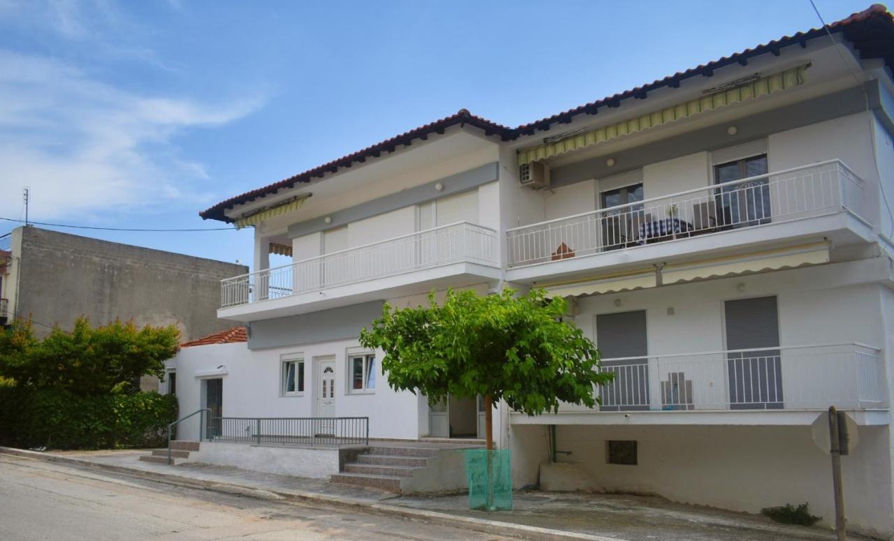 Seaside Apartments Nea Iraklia Dış mekan fotoğraf