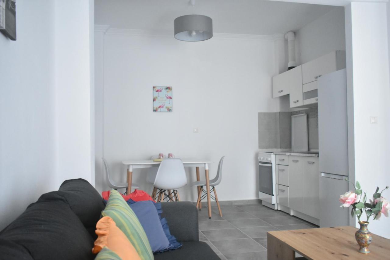 Seaside Apartments Nea Iraklia Dış mekan fotoğraf