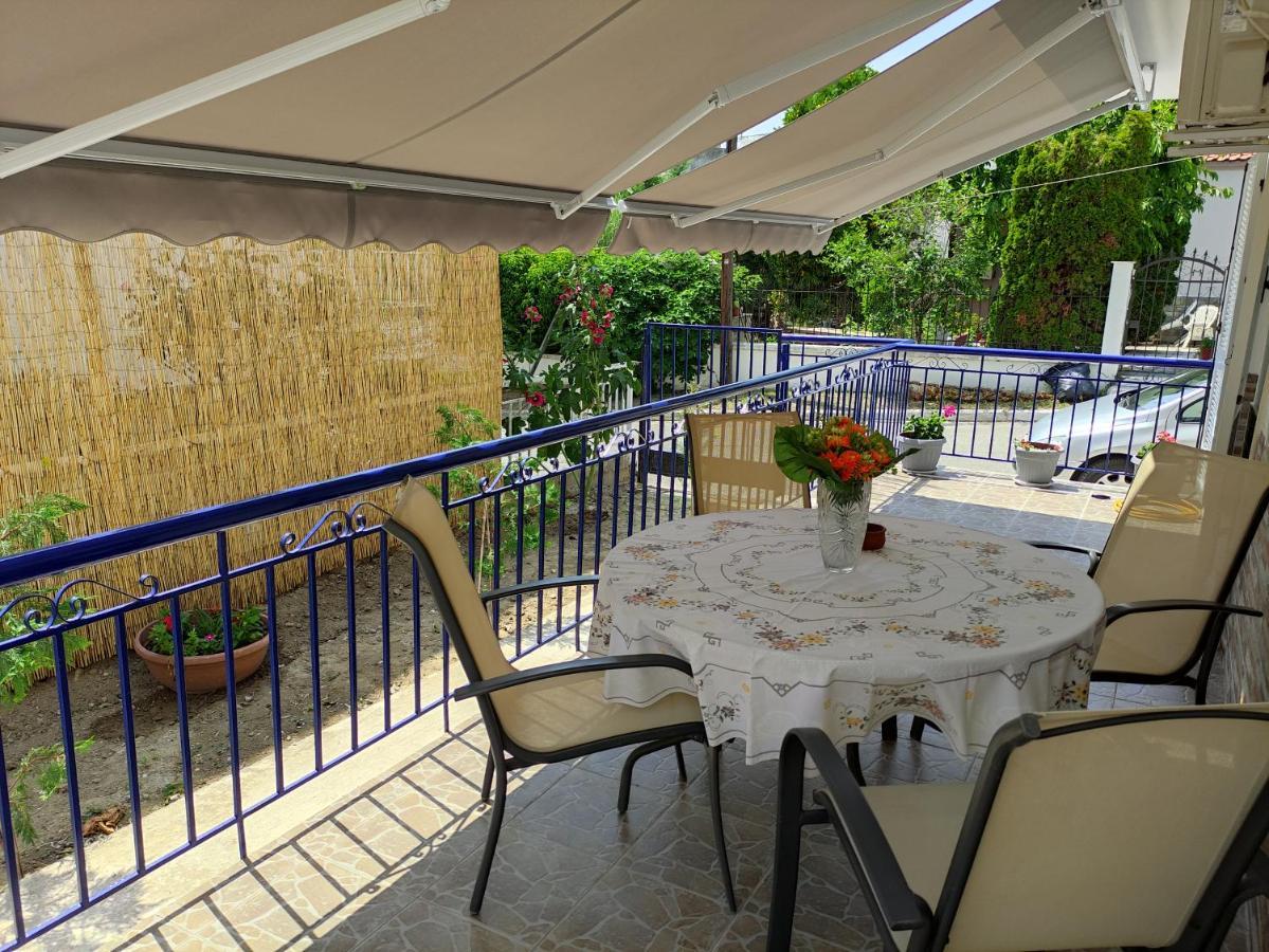Seaside Apartments Nea Iraklia Dış mekan fotoğraf