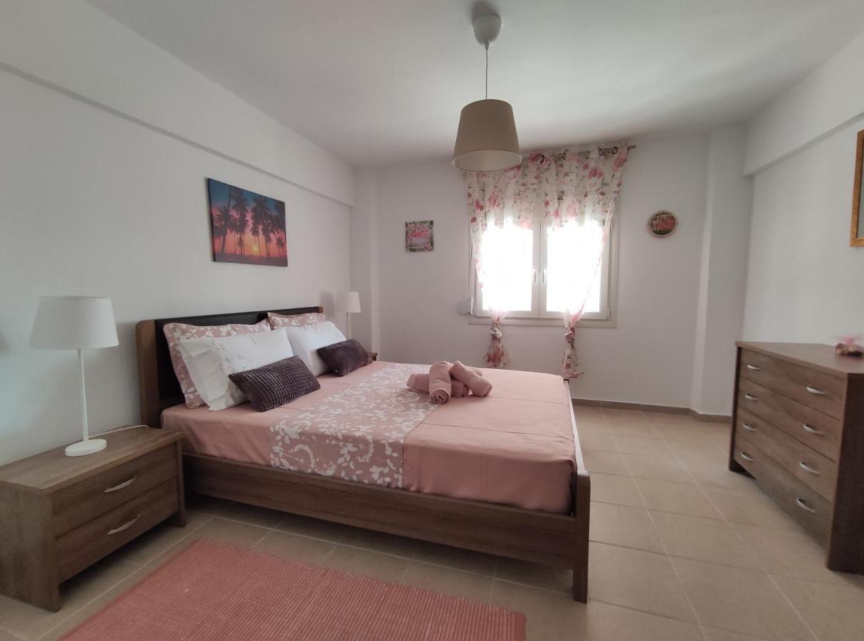 Seaside Apartments Nea Iraklia Dış mekan fotoğraf