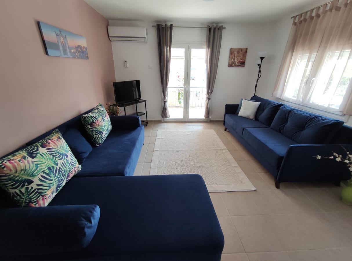 Seaside Apartments Nea Iraklia Dış mekan fotoğraf