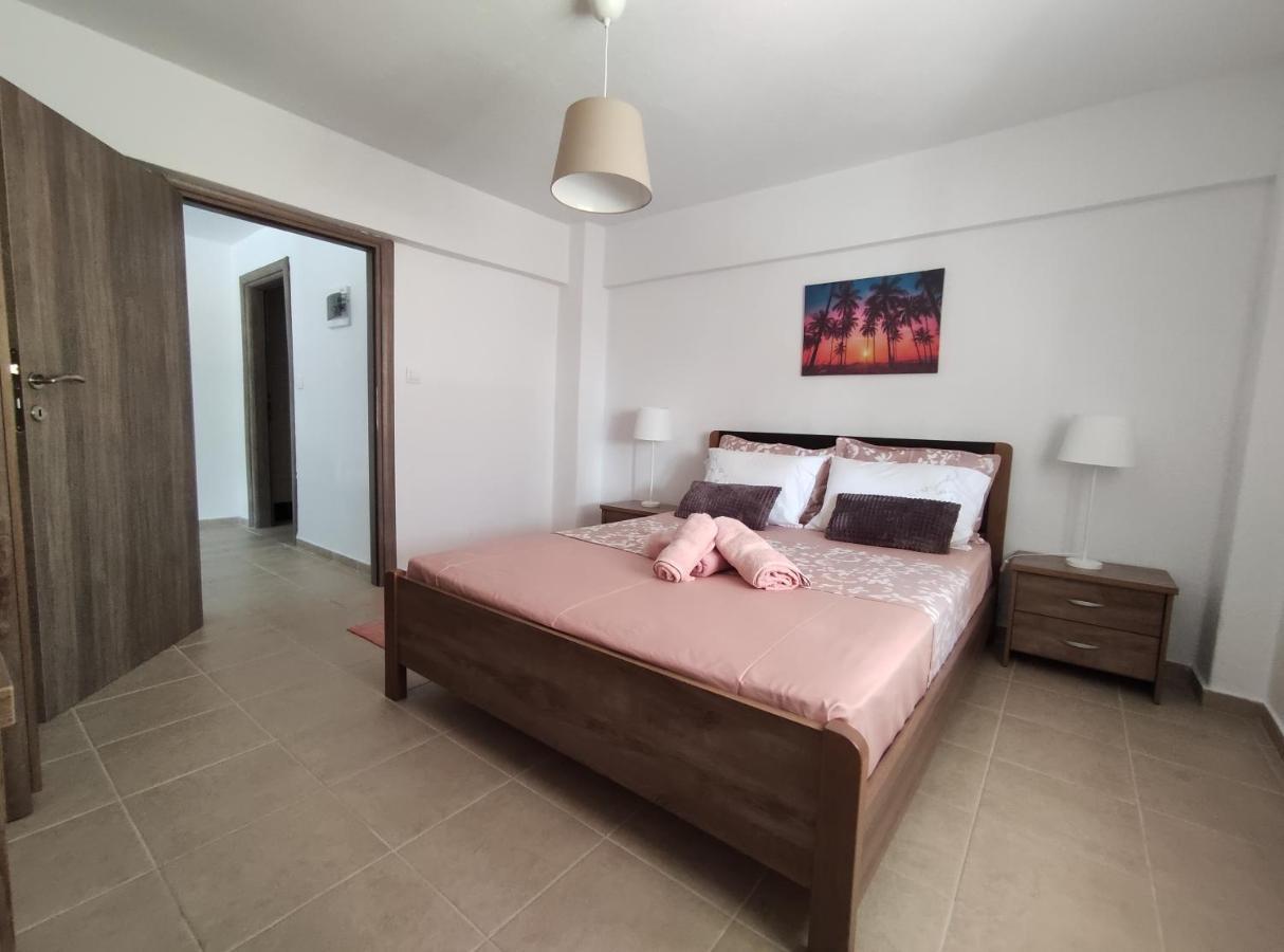 Seaside Apartments Nea Iraklia Dış mekan fotoğraf