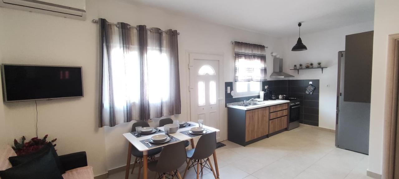 Seaside Apartments Nea Iraklia Dış mekan fotoğraf
