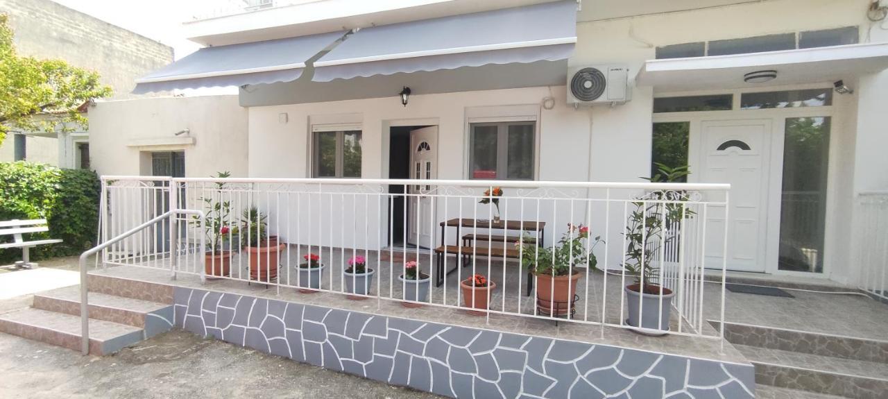 Seaside Apartments Nea Iraklia Dış mekan fotoğraf